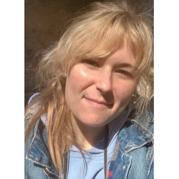 Meet your Posher, Sierra - Picture 1 of 1